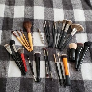 Makeup brushes! Sephora, bareminerals, bh cosmetic